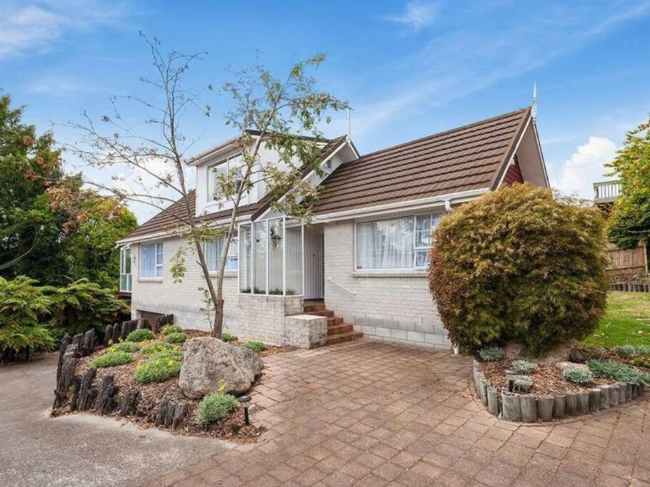 Charming Hideaway Villa Taupo Luaran gambar