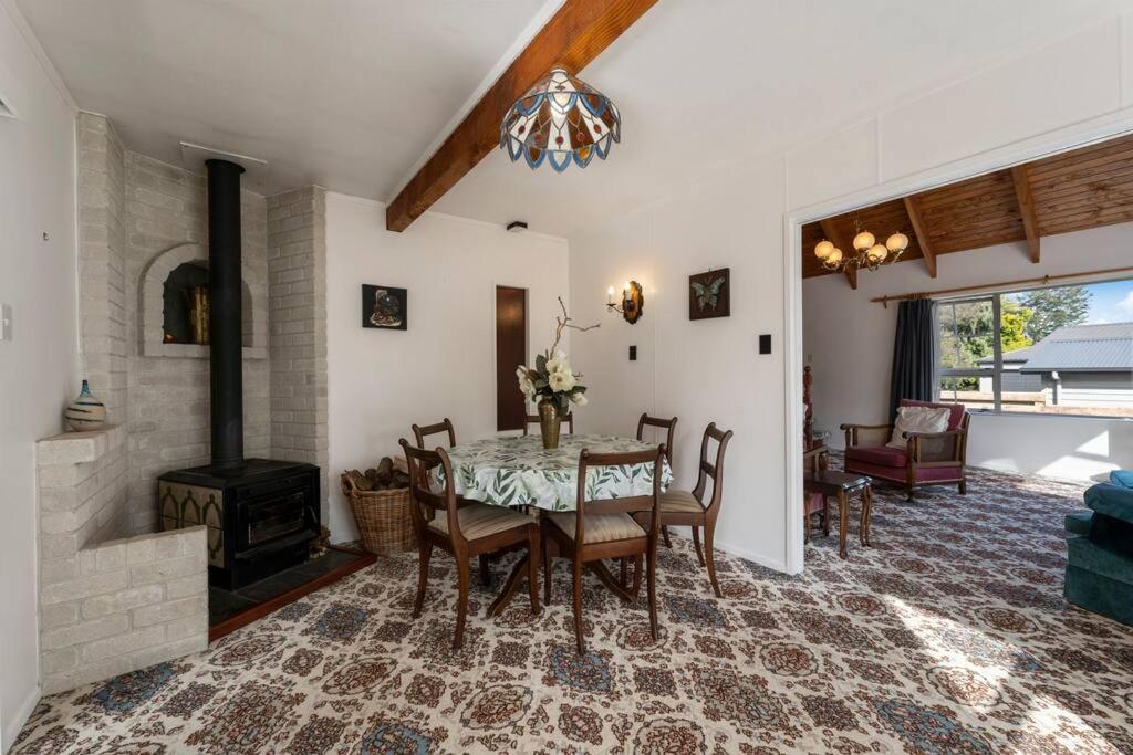 Charming Hideaway Villa Taupo Luaran gambar