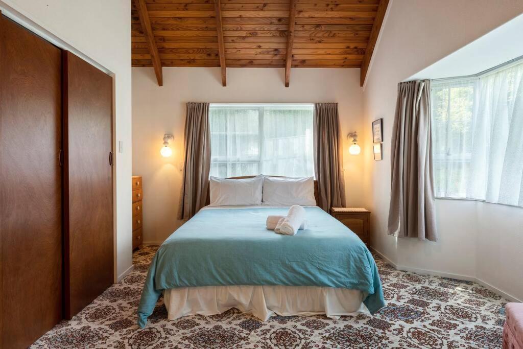 Charming Hideaway Villa Taupo Luaran gambar