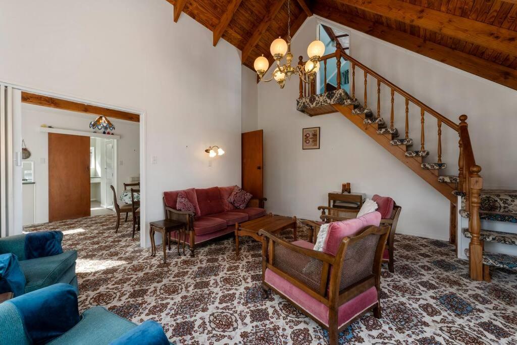 Charming Hideaway Villa Taupo Luaran gambar