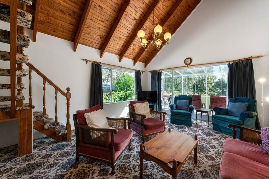 Charming Hideaway Villa Taupo Luaran gambar